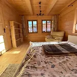 شقة Domek Sidzina *